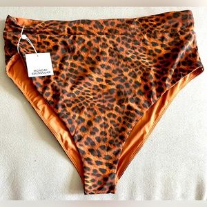 NWT: Monday swimwear - dark jaguar - sorrento bottom - size VVV
